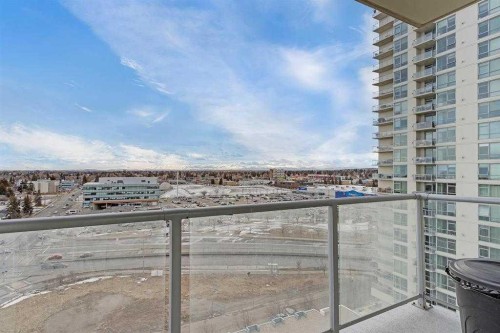 1104-99 Spruce Place Sw, Calgary, AB - Outdoor