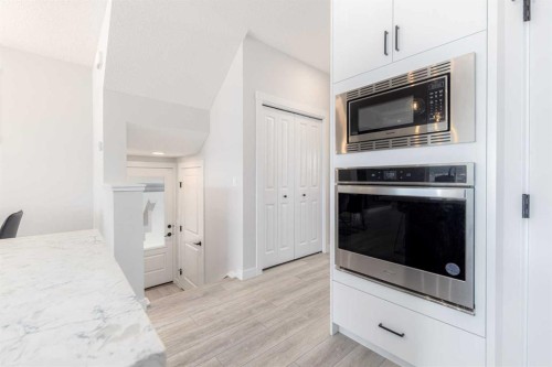99 Haskayne Drive Nw, Calgary, AB - Indoor Photo Showing Kitchen