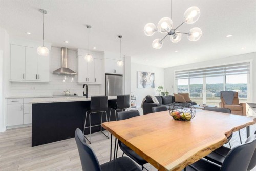 99 Haskayne Drive Nw, Calgary, AB - Indoor Photo Showing Other Room