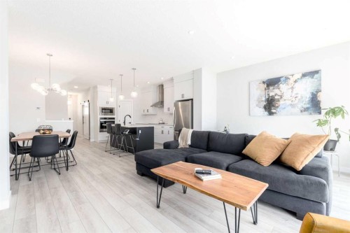 99 Haskayne Drive Nw, Calgary, AB - Indoor Photo Showing Living Room