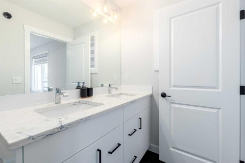 99 Haskayne Drive Nw, Calgary, AB - Indoor Photo Showing Bathroom