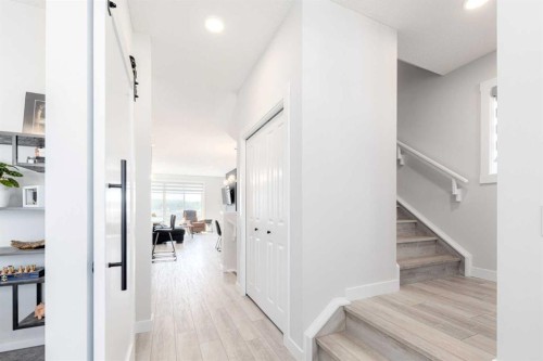 99 Haskayne Drive Nw, Calgary, AB - Indoor Photo Showing Other Room