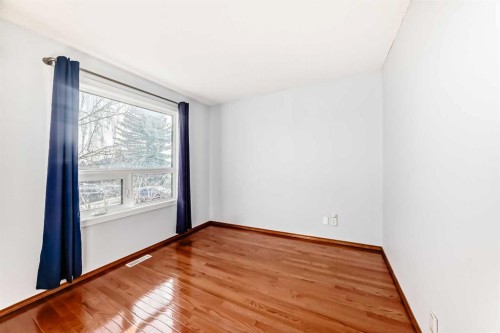 42 Harvest Rose Place Ne, Calgary, AB - Indoor Photo Showing Other Room