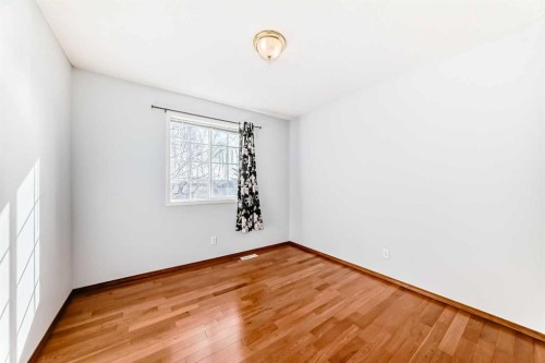 42 Harvest Rose Place Ne, Calgary, AB - Indoor Photo Showing Other Room