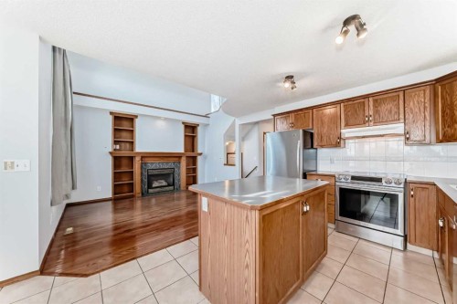 42 Harvest Rose Place Ne, Calgary, AB - Indoor Photo Showing Kitchen