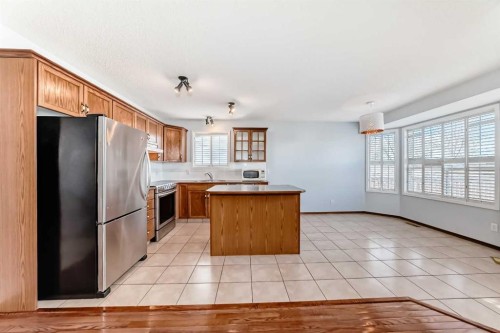42 Harvest Rose Place Ne, Calgary, AB - Indoor Photo Showing Kitchen