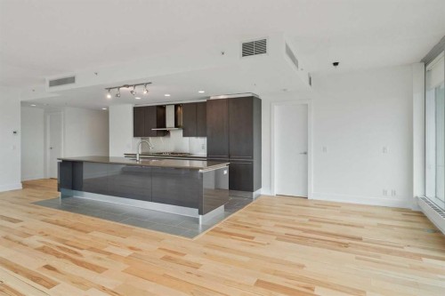 503-433 11 Avenue Se, Calgary, AB - Indoor Photo Showing Other Room