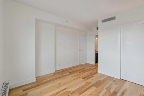 503-433 11 Avenue Se, Calgary, AB - Indoor Photo Showing Other Room
