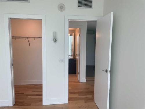 503-433 11 Avenue Se, Calgary, AB - Indoor Photo Showing Other Room