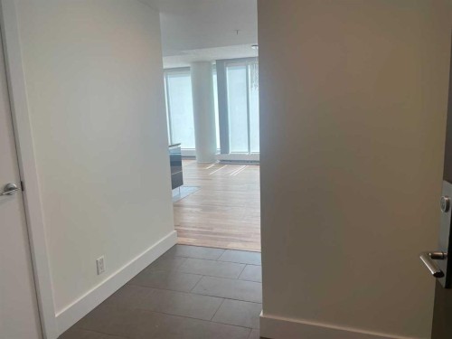 503-433 11 Avenue Se, Calgary, AB - Indoor Photo Showing Other Room