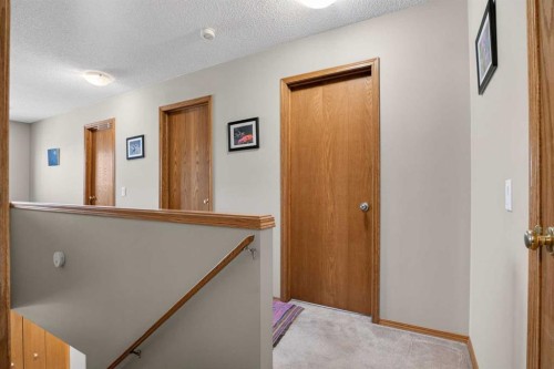 44 Riverwood Circle Se, Calgary, AB - Indoor Photo Showing Other Room