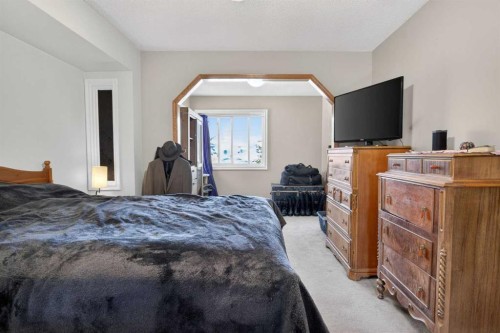 44 Riverwood Circle Se, Calgary, AB - Indoor Photo Showing Bedroom