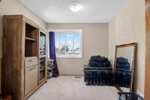 44 Riverwood Circle Se, Calgary, AB - Indoor