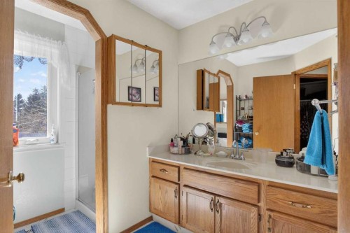 44 Riverwood Circle Se, Calgary, AB - Indoor