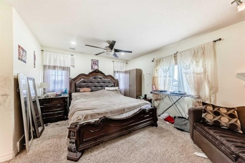 602 Wentworth Place Sw, Calgary, AB - Indoor Photo Showing Bedroom