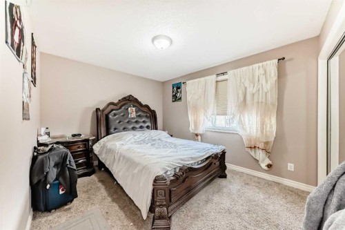 602 Wentworth Place Sw, Calgary, AB - Indoor Photo Showing Bedroom