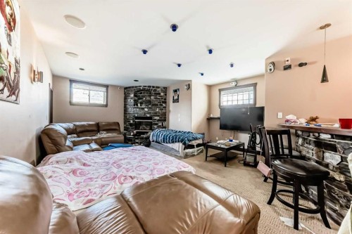 602 Wentworth Place Sw, Calgary, AB - Indoor Photo Showing Other Room