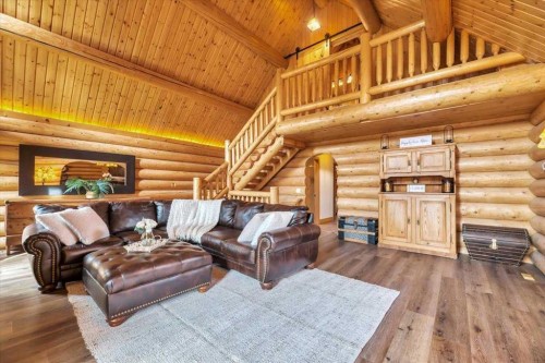 2 Wheatland Green, Strathmore, AB - Indoor Photo Showing Living Room