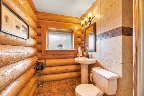 2 Wheatland Green, Strathmore, AB - Indoor Photo Showing Bathroom