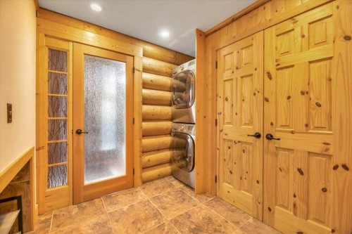 2 Wheatland Green, Strathmore, AB - Indoor
