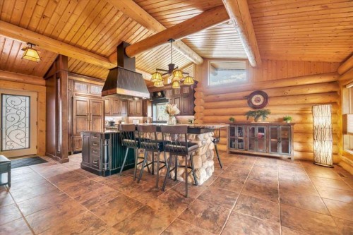 2 Wheatland Green, Strathmore, AB - Indoor Photo Showing Dining Room