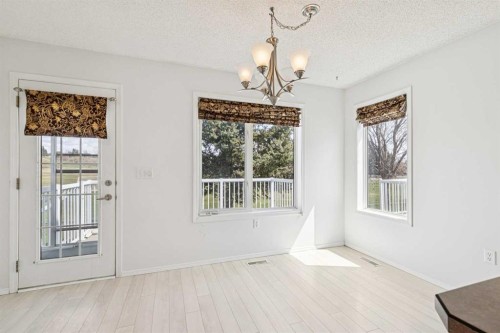 34-105 Elm Place, Okotoks, AB - Indoor Photo Showing Other Room