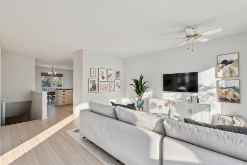 34-105 Elm Place, Okotoks, AB - Indoor Photo Showing Living Room