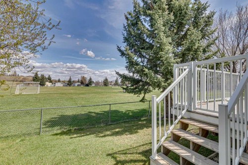34-105 Elm Place, Okotoks, AB - Outdoor