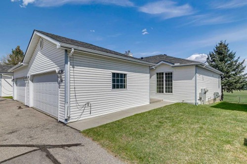 34-105 Elm Place, Okotoks, AB - Outdoor