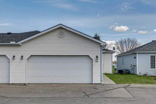 34-105 Elm Place, Okotoks, AB - Outdoor
