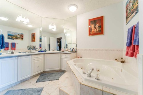 8 Prominence Path Sw, Calgary, AB - Indoor Photo Showing Bathroom
