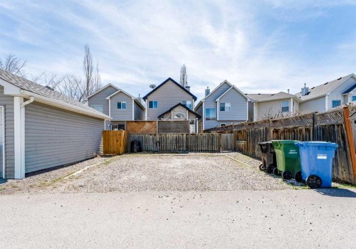 140 Prestwick Avenue Se, Calgary, AB - Outdoor With Exterior