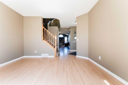 140 Prestwick Avenue Se, Calgary, AB - Indoor Photo Showing Other Room