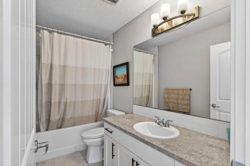 126 Bayview Circle Sw, Airdrie, AB 