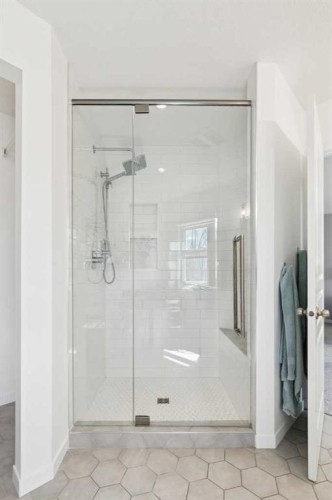 73 Auburn Springs Place Se, Calgary, AB - Indoor Photo Showing Bathroom