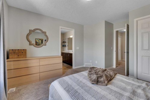 190 Covecreek Place Ne, Calgary, AB - Indoor Photo Showing Bedroom
