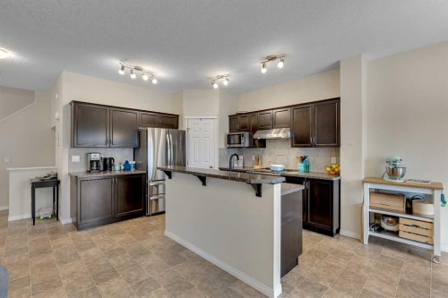 190 Covecreek Place Ne, Calgary, AB - Indoor Photo Showing Kitchen