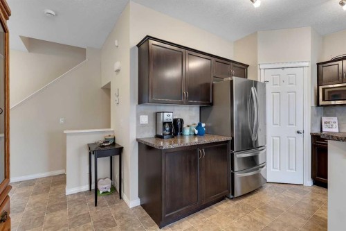 190 Covecreek Place Ne, Calgary, AB - Indoor Photo Showing Kitchen