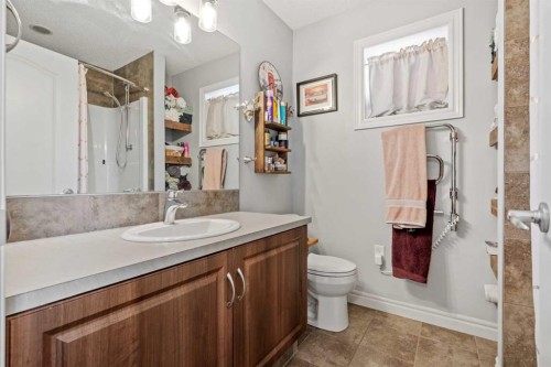 100 Redstone Avenue Ne, Calgary, AB - Indoor Photo Showing Bathroom