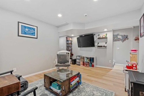 100 Redstone Avenue Ne, Calgary, AB - Indoor