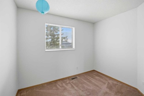 6016 Martingrove Road Ne, Calgary, AB - Indoor Photo Showing Other Room