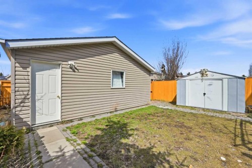 6016 Martingrove Road Ne, Calgary, AB - Outdoor