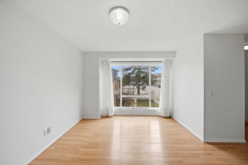 6016 Martingrove Road Ne, Calgary, AB - Indoor