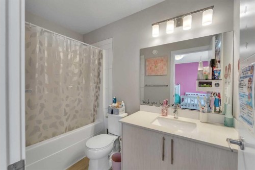 136 Sage Meadows Gardens Nw, Calgary, AB - Indoor Photo Showing Bathroom