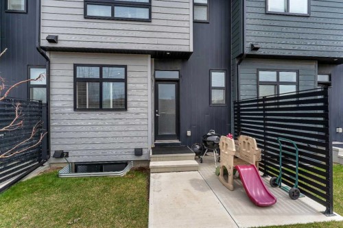 136 Sage Meadows Gardens Nw, Calgary, AB - Outdoor