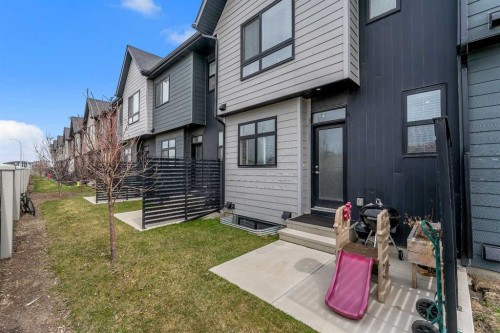 136 Sage Meadows Gardens Nw, Calgary, AB - Outdoor