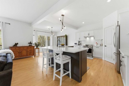 207 Gleneagles View, Cochrane, AB 