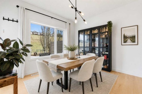 207 Gleneagles View, Cochrane, AB 