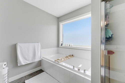207 Gleneagles View, Cochrane, AB 