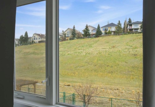 207 Gleneagles View, Cochrane, AB 